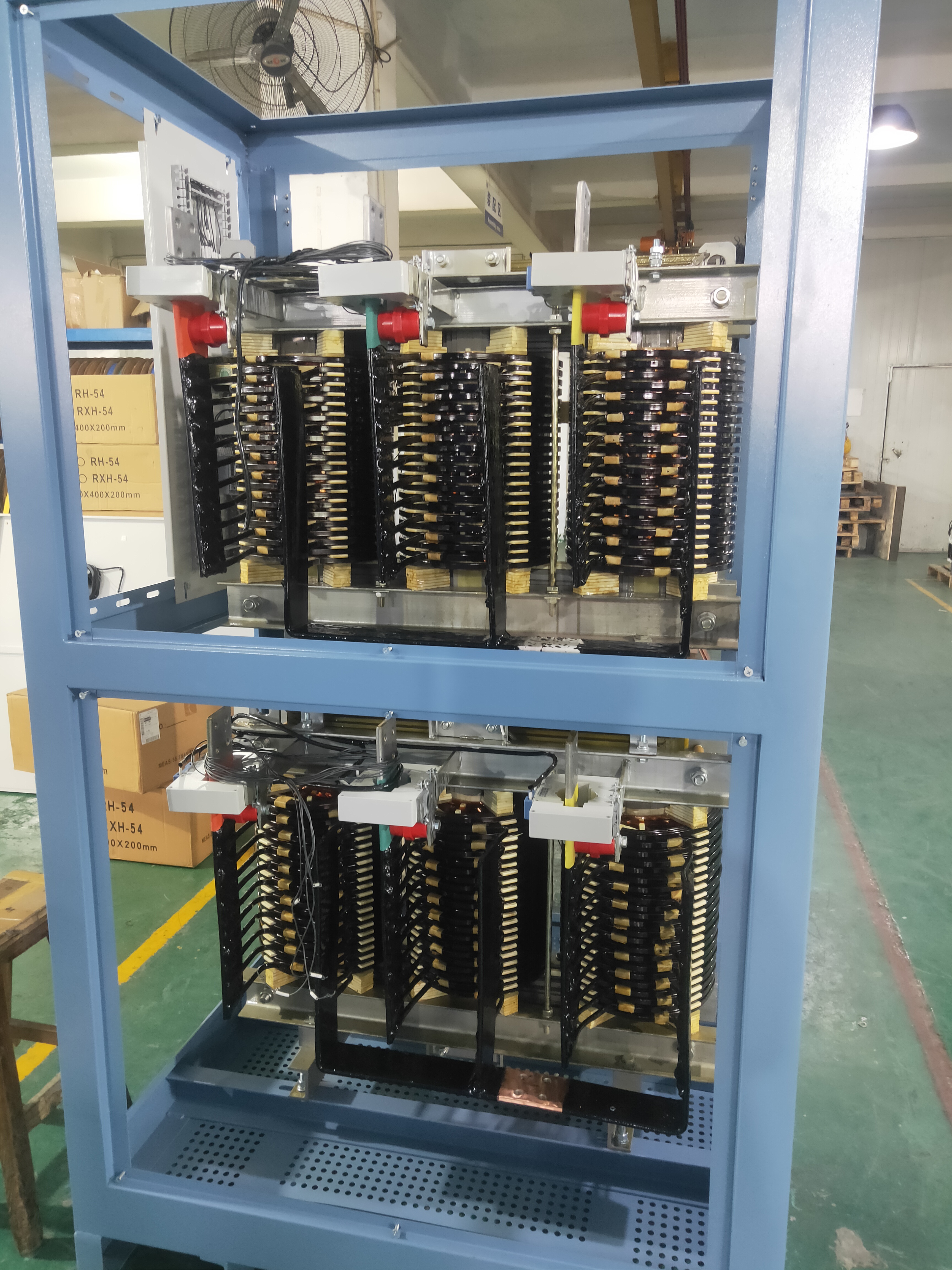 ����׃����